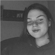 Ofrezco clases de inglés cómo de lengua castellana o euskera. En estos momentos tengo adquiridos el título de bachillerato y el nivel B2, aunque actualmente estoy cursando segundo de carrera de trabajo social y me estoy preparando para el examen del nivel